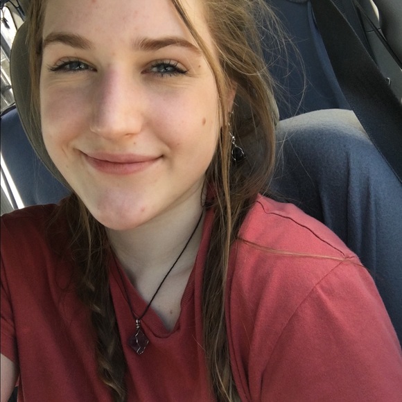 Meet your Posher, Korynn - Picture 1 of 1